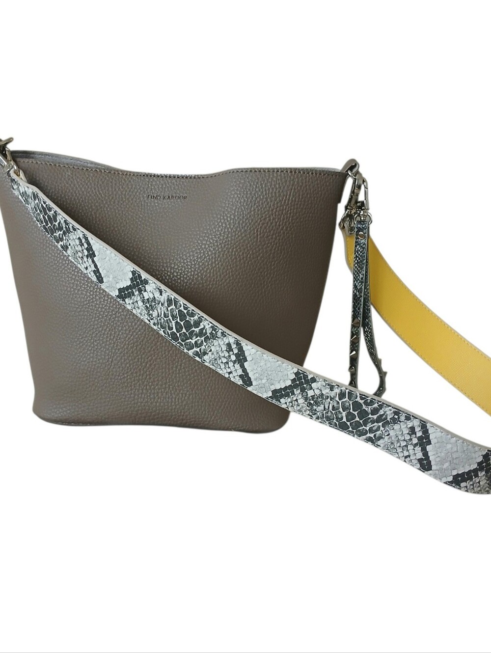 NWOT FIND KAPOOR Pingo Bucket Bag Taupe Pebbled Multi Way Minimalist Korean